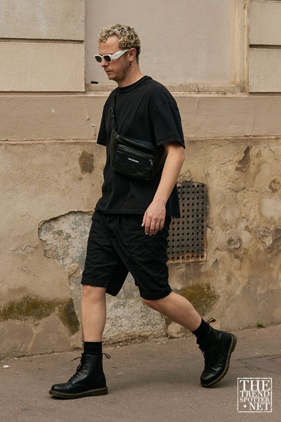 Stylish Black Athleisure Outfit for Men