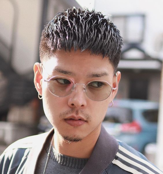 Sharp Middle-Parted Undercut